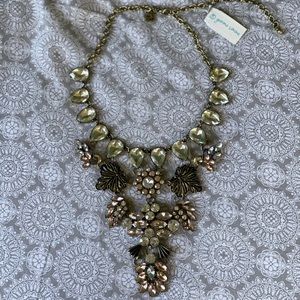 Statement necklace